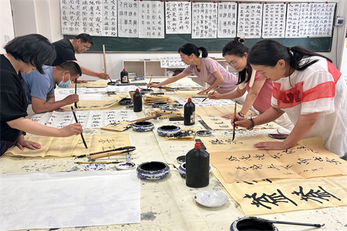 桓台县唐山镇中心学校开展“我们的节日·端午节”诗词书法展活动3.jpg