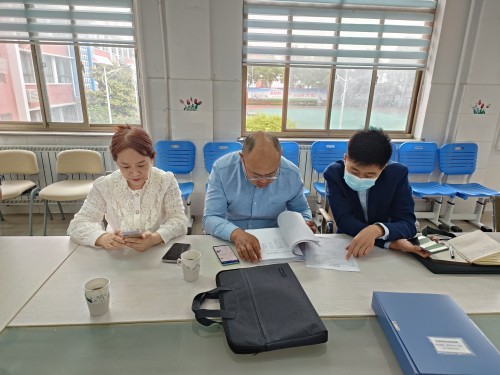桓台县实验小学接受省“四进”工作组安全检查2_副本.jpg