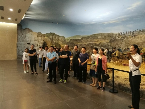 局机关党总支的党员们来到山东原山艰苦创业教育基地,接受党性教育